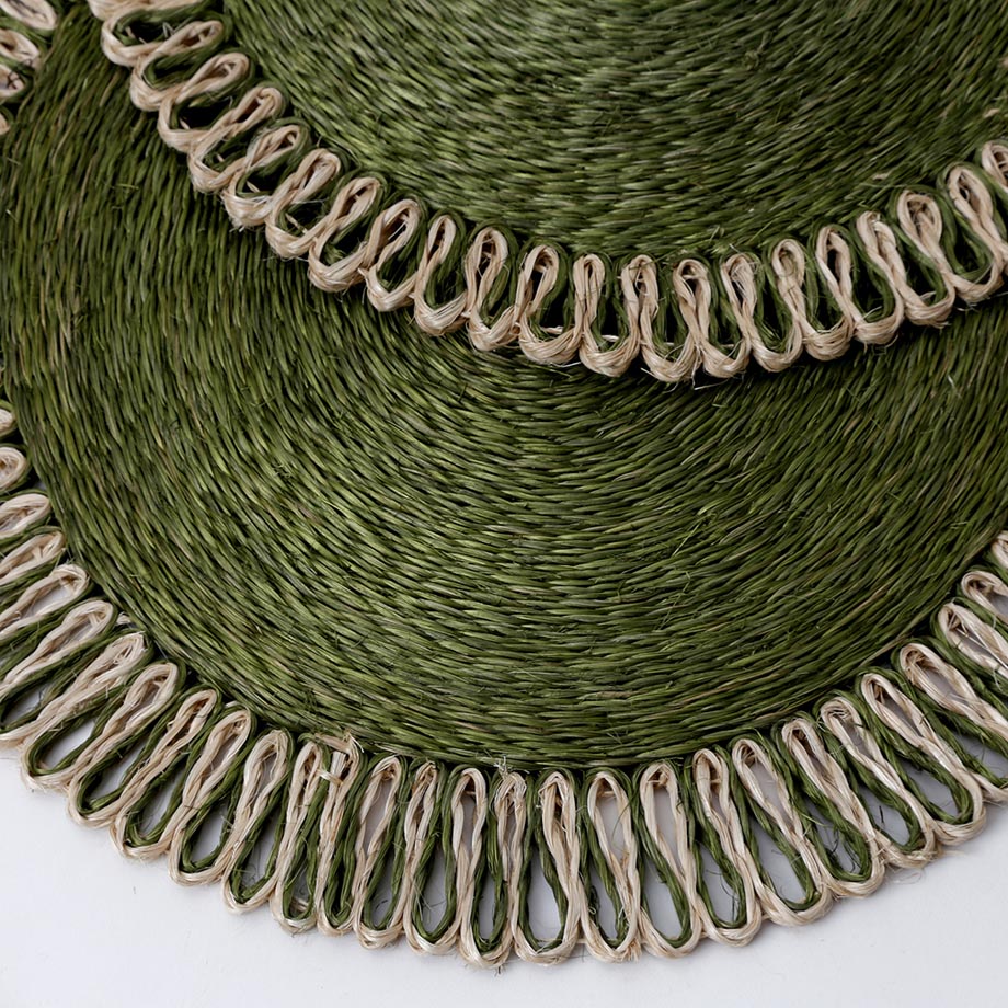 ROUND COASTER BRAID PLACEMAT WITH LOOP BORDER by SHELMED